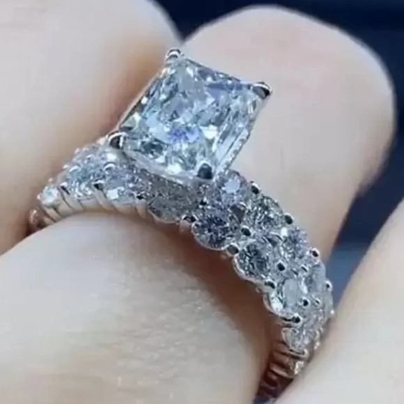 🌸Shiny Radiant Cut Zircon Silver Plated Beautiful Wedding Ring Set, UNVN12011 - Picture 2 of 5